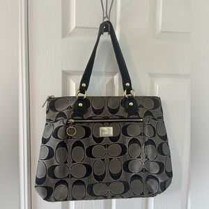 Coach Poppy Shoulder Bag Black
